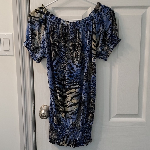 Top - Picture 2 of 5